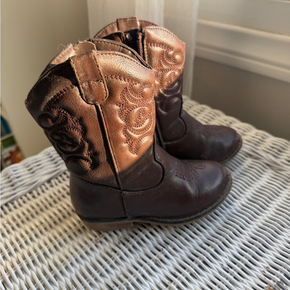 Kids size 8 Brown Leather Cowboy Boots - Picture 4 of 5